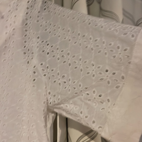Sara Morgan white eyelet collared button down with built in layered tank XL - Picture 4 of 9